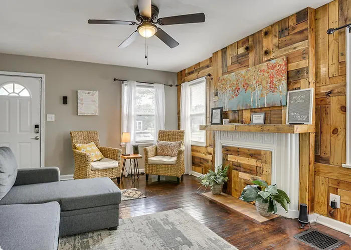 4 Mi To Downtown Columbus! Updated W/ Yard Columbus