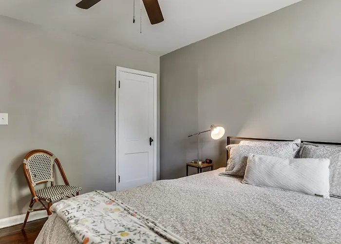 4 Mi To Downtown Columbus! Updated W/ Yard Сasa de vacaciones *