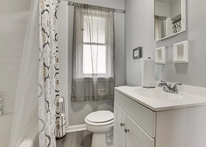4 Mi To Downtown Columbus! Updated W/ Yard Сasa de vacaciones