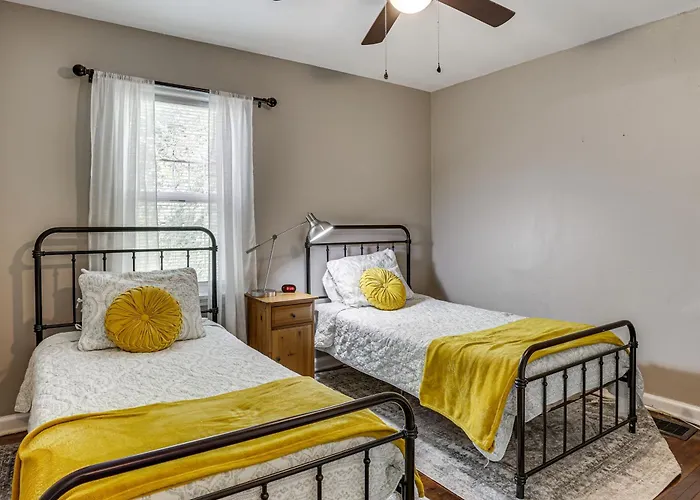4 Mi To Downtown Columbus! Updated W/ Yard *