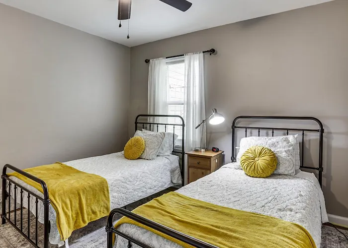 4 Mi To Downtown Columbus! Updated W/ Yard * Columbus