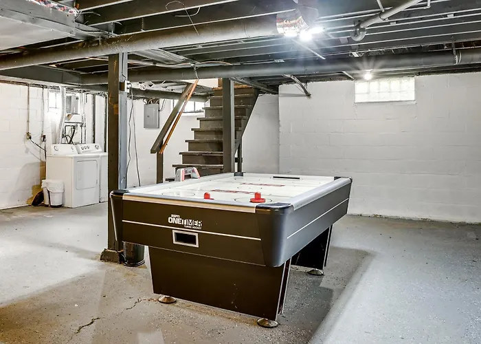 4 Mi To Downtown Columbus! Updated W/ Yard * Columbus