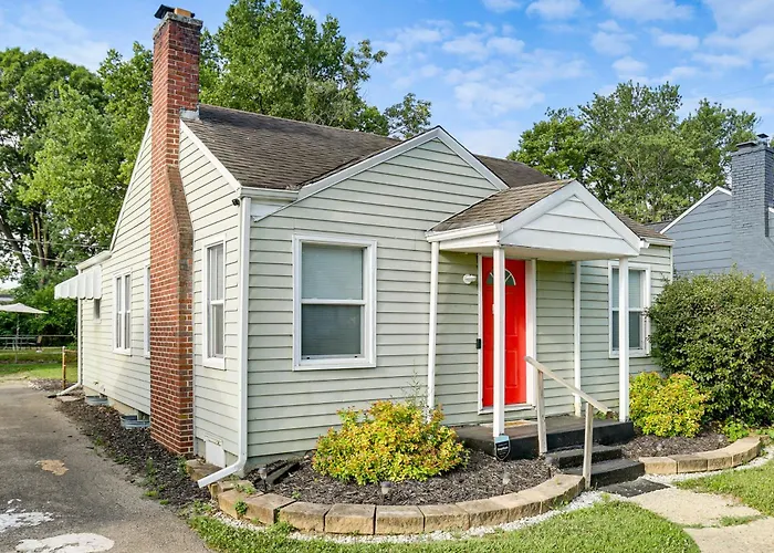 4 Mi To Downtown Columbus! Updated W/ Yard Сasa de vacaciones